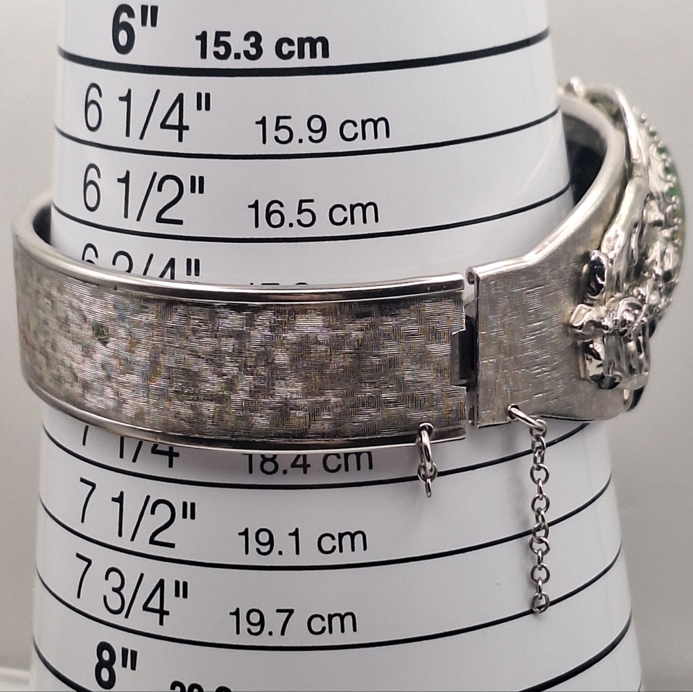 💚Whiting & Davis Silver-Tone Green Foiled Glass Hinged Bracelet *repair* - Picture 3 of 11